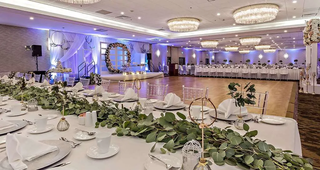 Best Western Premier Calgary Plaza Hotel & Conference Centre 4*,