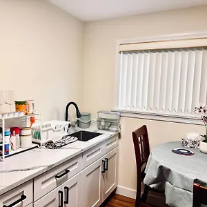  Holiday home Cozy 2 Beds Spacious Rooms,close To Transit Canada